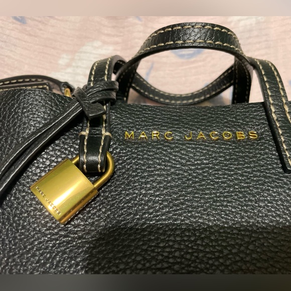 Marc Jacobs black mini grind 🖤 - Picture 4 of 16